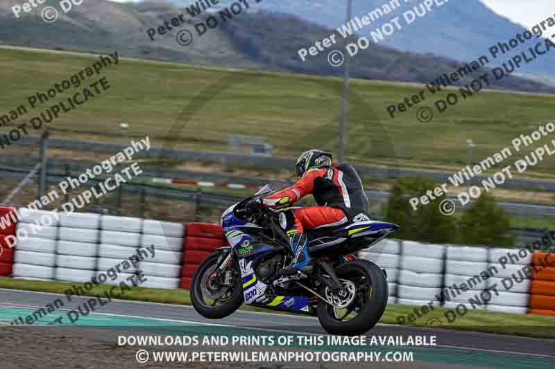 cadwell no limits trackday;cadwell park;cadwell park photographs;cadwell trackday photographs;enduro digital images;event digital images;eventdigitalimages;navarra;no limits trackdays;peter wileman photography;racing digital images;trackday digital images;trackday photos